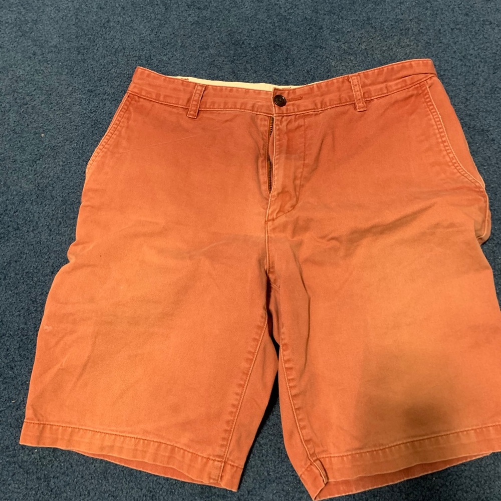 Salmon Red Docker shorts